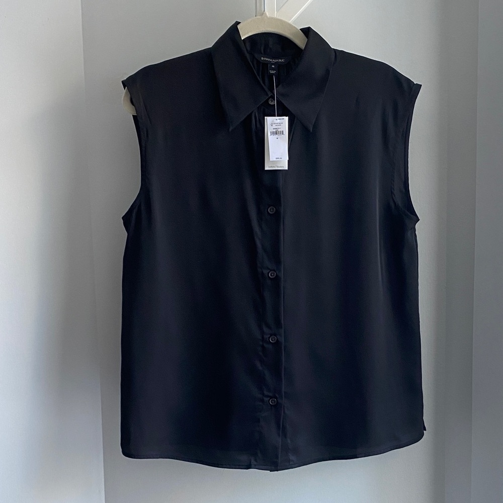Banana Republic Black Sleeveless Button-Down Shirt